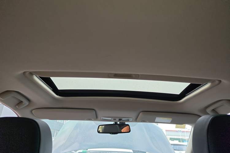 Used Mitsubishi Outlander 2018 2.0L Two-Wheel Drive Glory Edition 5 Seats