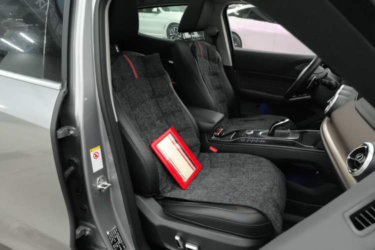 Used Wey VV5 2021 1.5T Two-Wheel Drive Smart Pioneer
