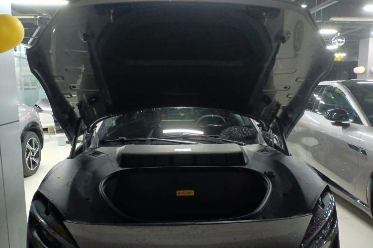 Used  YU7 2025 Ultra-Long Range Rear-Wheel Drive Version
