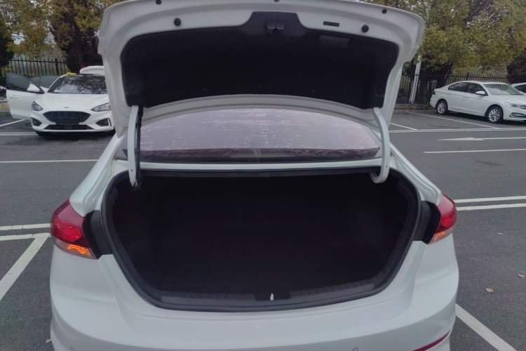 Used Hyundai Elantra 2018 1.4T Dual-Clutch Xuan Dong · Dynamic Edition