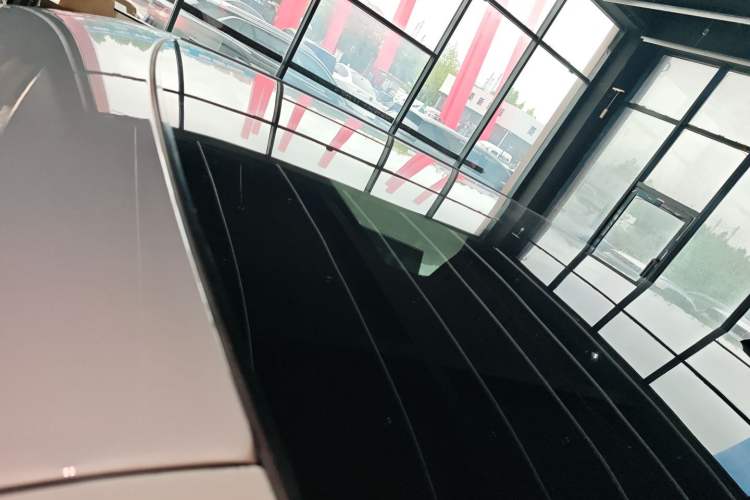 Used Land Rover Discovery Sport New Energy 2024 1.5T P300e Plug-in Hybrid Electric Version
