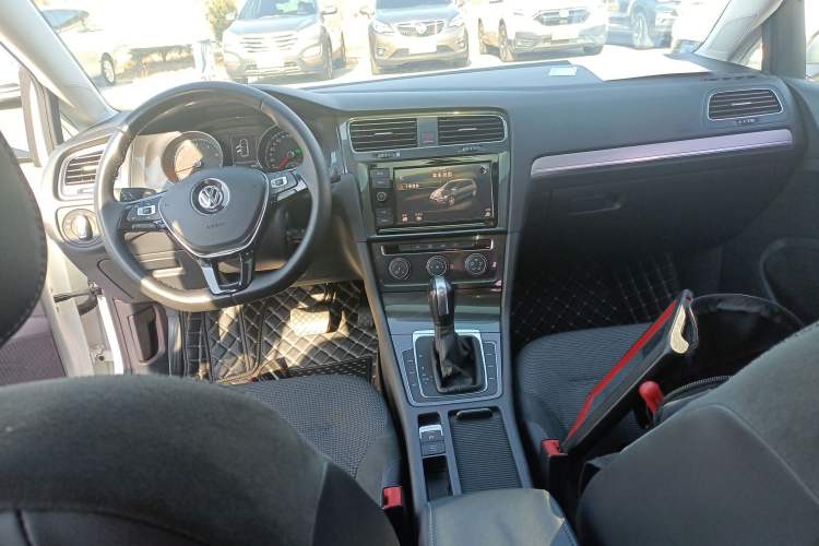 Used Volkswagen Golf 2019 1.6L Automatic Comfort Model China V Standard
