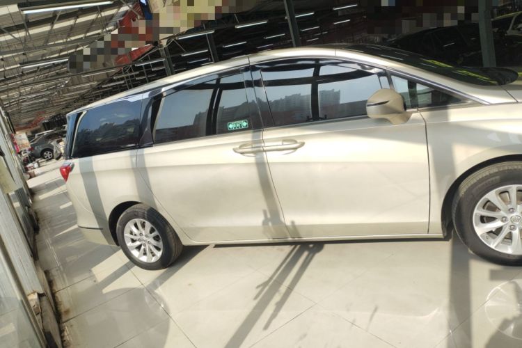 Used Buick GL8 2017 ES 28T Comfort Model China V Standard
