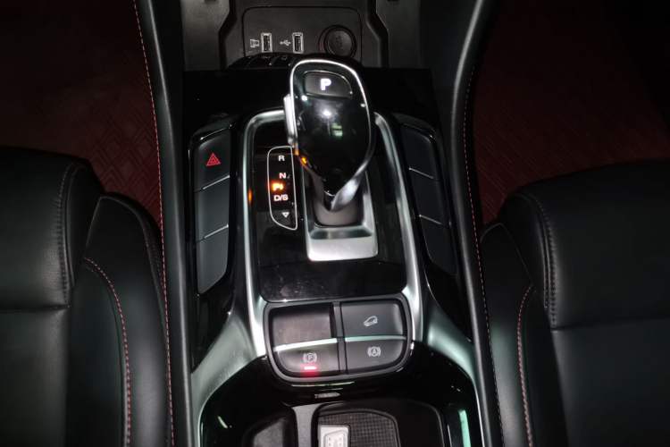 Used MG HS 2019 20T Automatic Two-Wheel Drive Luxury Edition China VI Standard
