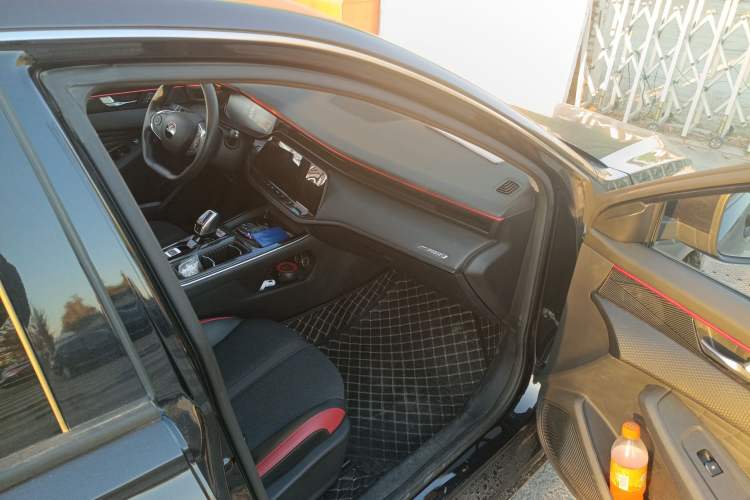 Used Dongfeng Aeolus Yixuan MAX 2023 1.5T Super-Powered Dad Edition
