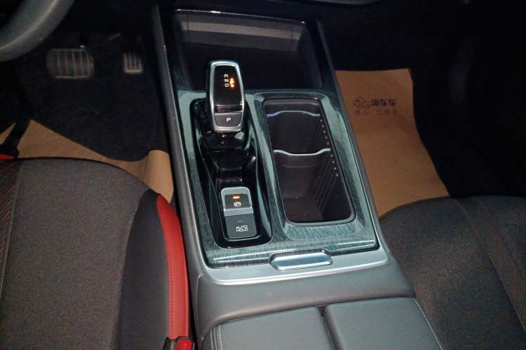 Used Dongfeng Aeolus Yixuan MAX 2024 1.5T Luxury Edition