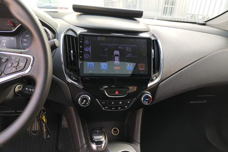 Used Chevrolet Cruze 2017 1.5L Automatic Xuanfeng Edition
