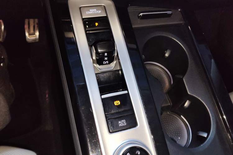 Used Volkswagen Talagon 2024 Facelifted 380TSI All-Wheel Drive R-Line Cruise Premium Edition
