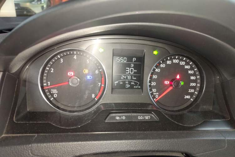 Used Volkswagen Santana 2016 Cross 1.6L Automatic Comfort Model