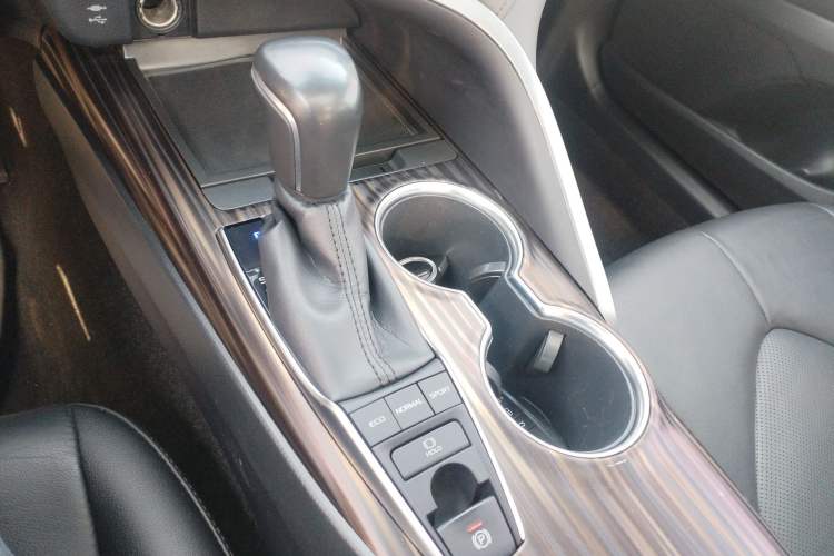 Used Toyota Camry 2018 2.5G Luxury Edition
