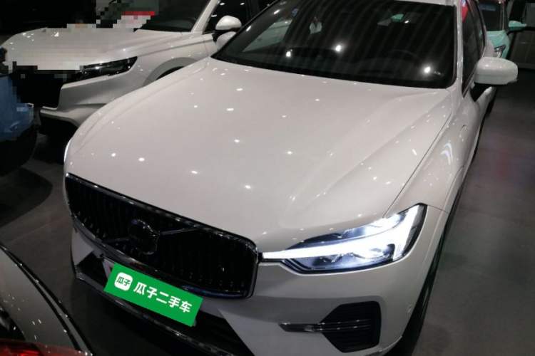 Used Volvo XC60 New Energy 2025 Plug-in Hybrid Long-Range All-Wheel Drive Smart Luxury Edition
