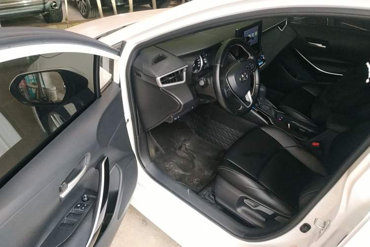 Used Toyota Levin 2022 Dual-Motor 1.8H E-CVT Leading Edition
