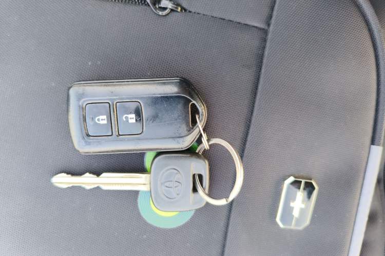 Used Toyota YARiS L 2015 1.5E Automatic Charm Edition
