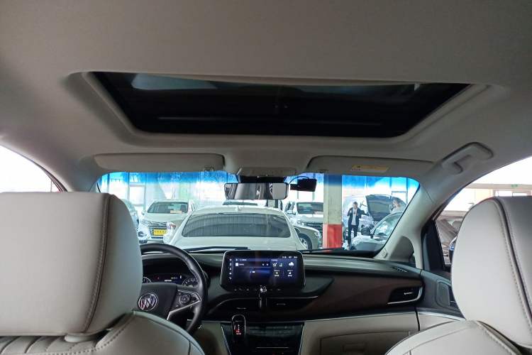 Used Buick GL8 2022 Land Executive Class 652T Prestige Model
