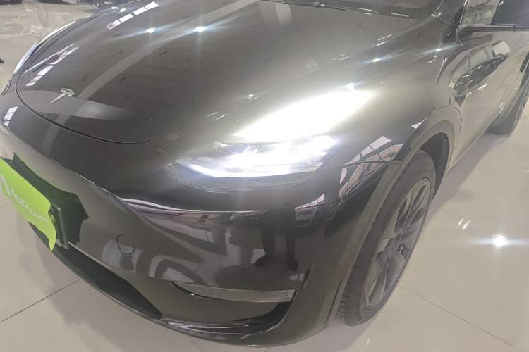 Used Tesla Model Y 2023 Long-Range All-Wheel-Drive Version