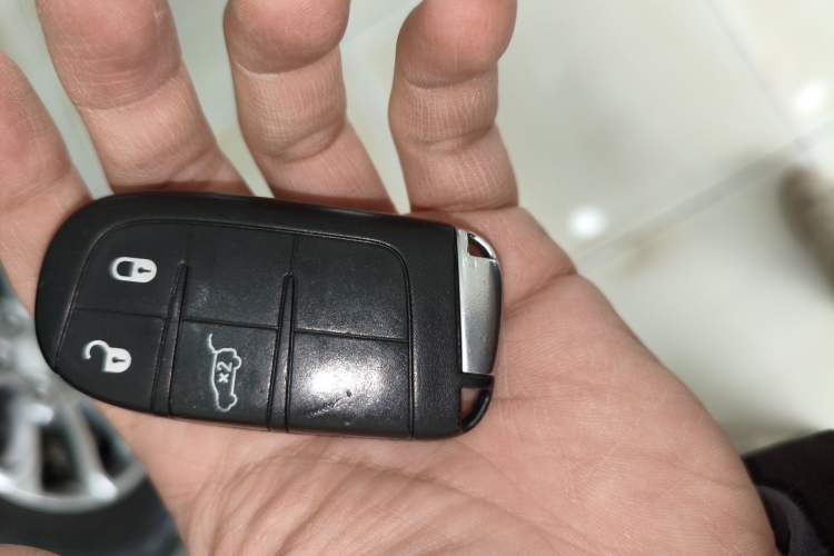 Used  Grand Cherokee (Import) 2014 3.0L Comfort Navigation Edition
