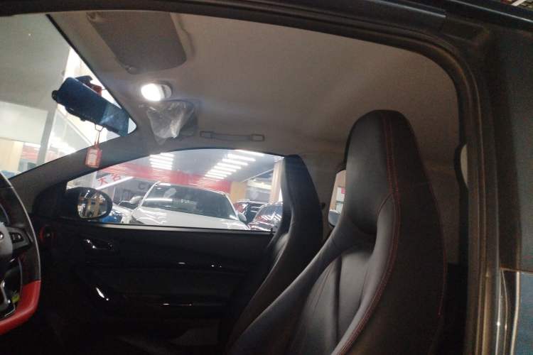 Used Chery Little Ant 2022 Sweet Pink Edition Half-Sugar Version Lithium Iron Phosphate 29.2 kWh 30 kW 301 km
