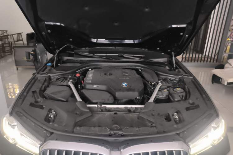 Used BMW 5 Series 2022 Restyled 530Li Leading Edition M Sport Package
