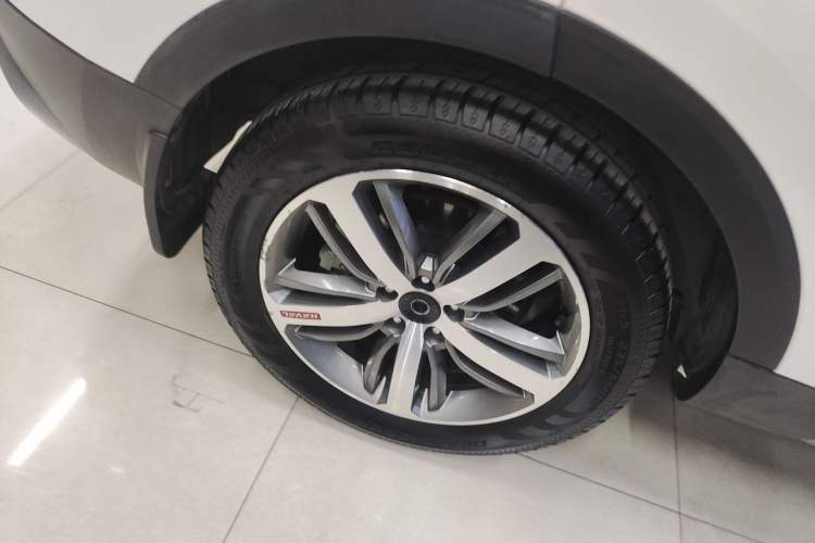 Used Haval H6 2017 Red Label 2.0T Automatic Two-Wheel Drive ZhiShang Model