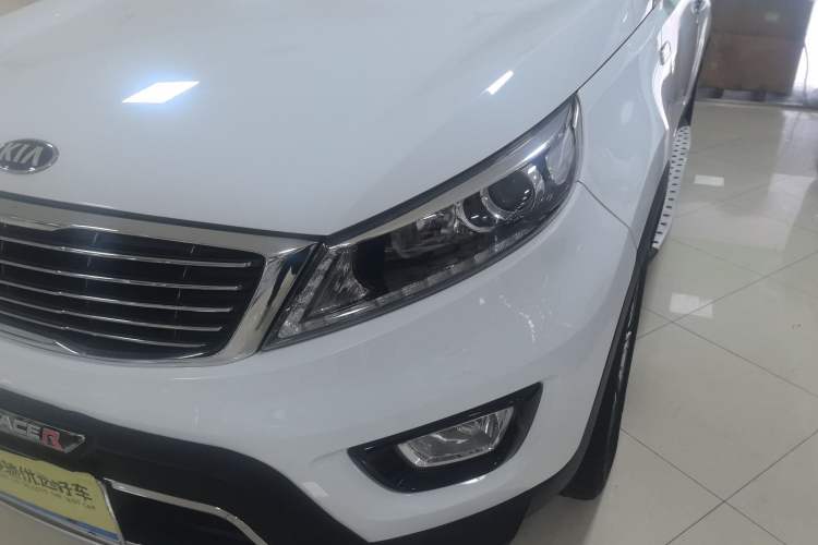 Used Kia Sportage R 2015 2.0L Automatic Two-Wheel Drive DLX Model