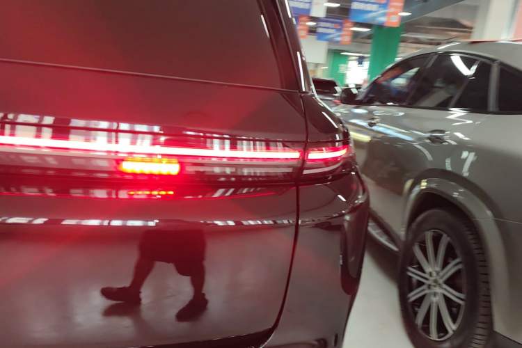 Used Li Auto L8 2023 Pro Model
