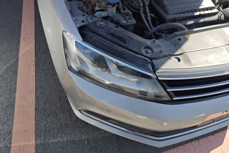 Used Volkswagen Sagitar 2015 230TSI Automatic Luxury Model
