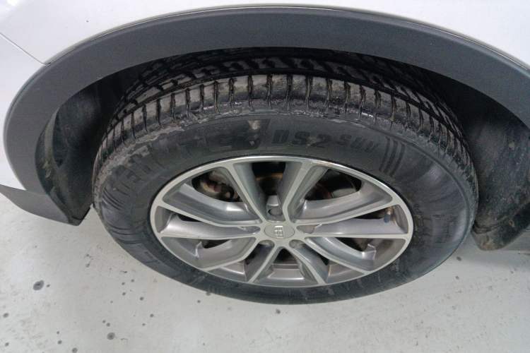 Used Geely Auto Emgrand X7 Sport 2018 1.8TD Automatic Two-Wheel Drive Smart Connect 4G Internet Edition
