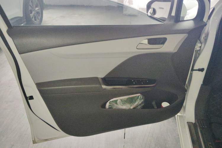 Used Chevrolet Lova RV 2016 1.5L Automatic Comfort Edition