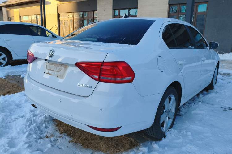 Used Volkswagen Lavida 2017 1.6L Automatic Fashion Edition
