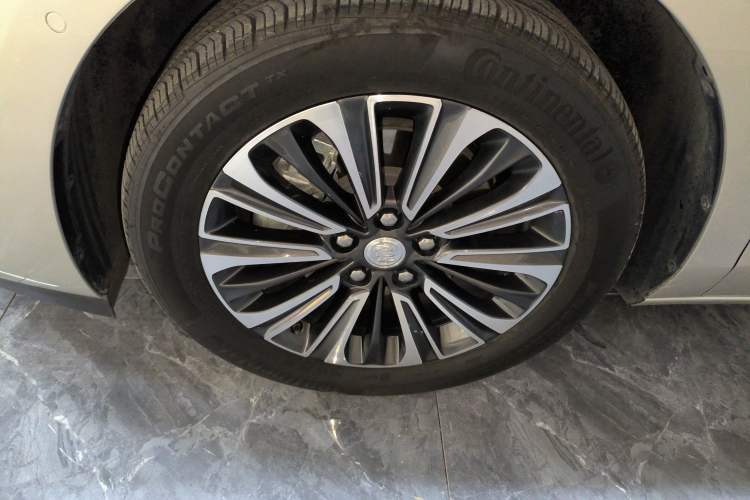 Used Buick GL8 2020 ES Land Cruiser 653T Luxury Model
