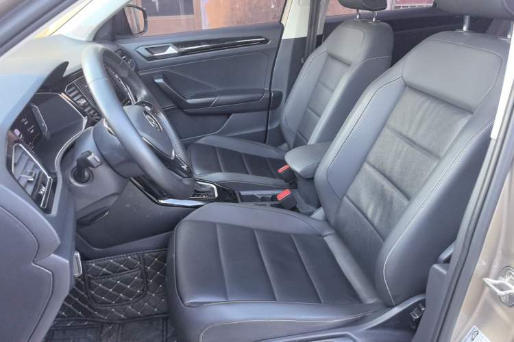 Used Volkswagen T-ROC 2020 280TSI DSG Two-Wheel Drive Comfort Version
