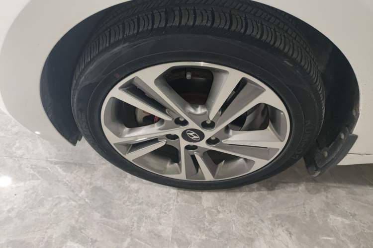 Used Hyundai Elantra 2016 1.6L Automatic ZhiXuan – Elite Version
