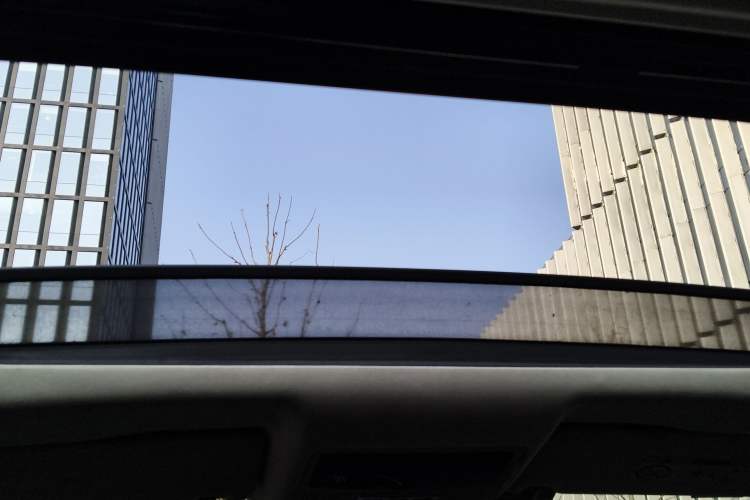 Used Jaguar XJ 2016 XJL 2.0T Two-Wheel-Drive Elegant Business Edition
