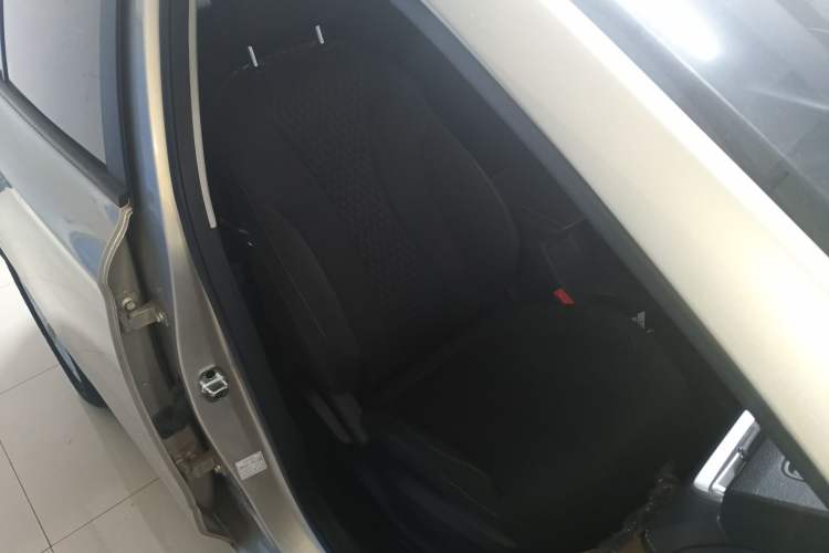 Used Roewe i5 2019 1.5L Manual 4G Connected Langyue Edition
