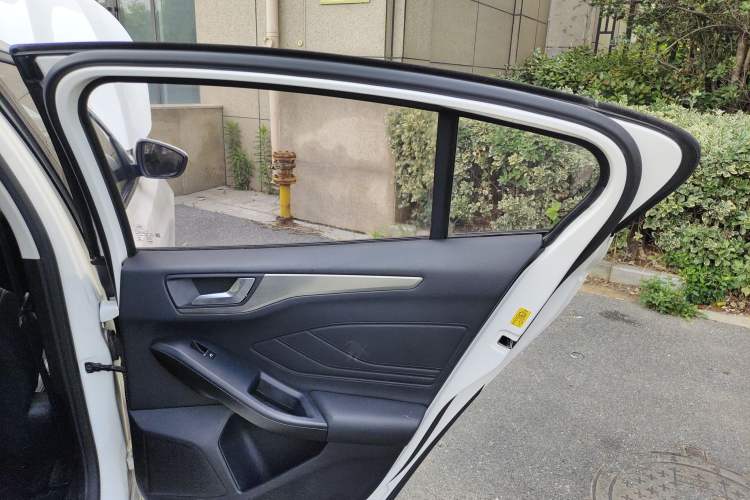 Used Ford Focus 2020 Hatchback EcoBoost 180 Automatic Trend Edition
