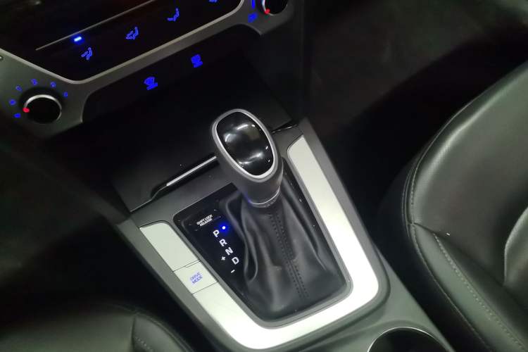 Used Hyundai Elantra (6th Generation / Lingdong) 2016 1.6L Automatic ZhiXuan – Elite Version