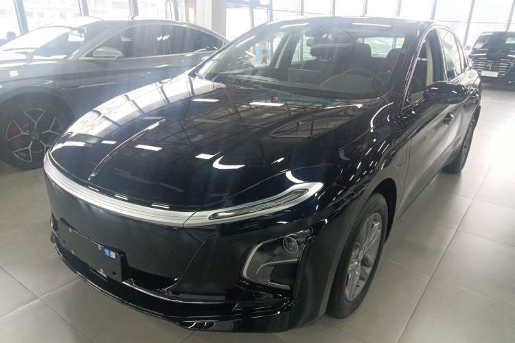 Used Hongqi E-QM5 2025 500km Range Commuter Version