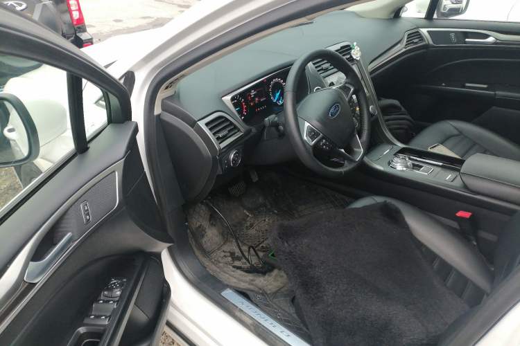 Used Ford Mondeo 2018 EcoBoost 180 Smart Control Fashion Model China V Standard