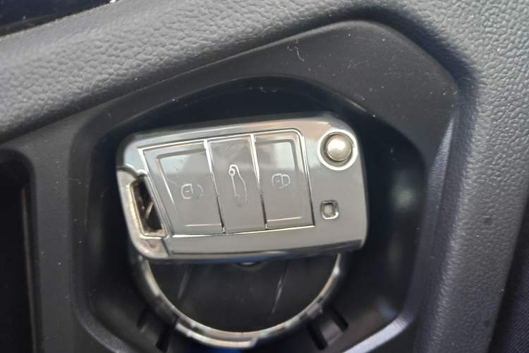 Used Volkswagen Tharu 2019 280TSI Two-Wheel Drive Luxury Version China VI Standard
