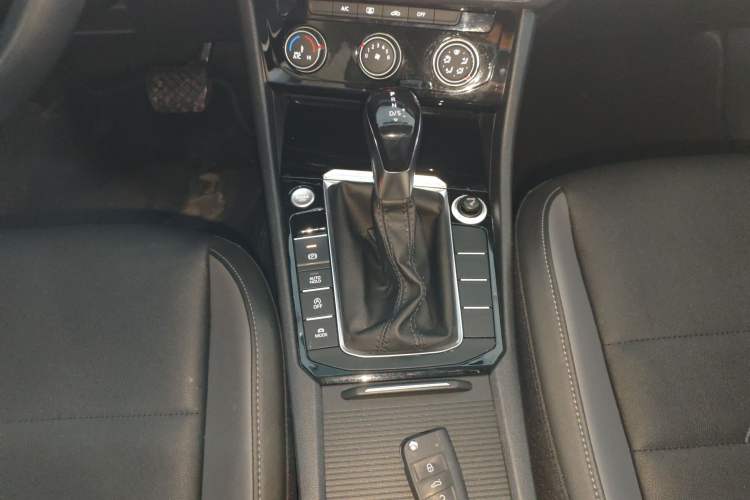 Used Volkswagen Sagitar 2020 200TSI DSG Comfort Version China VI Standard
