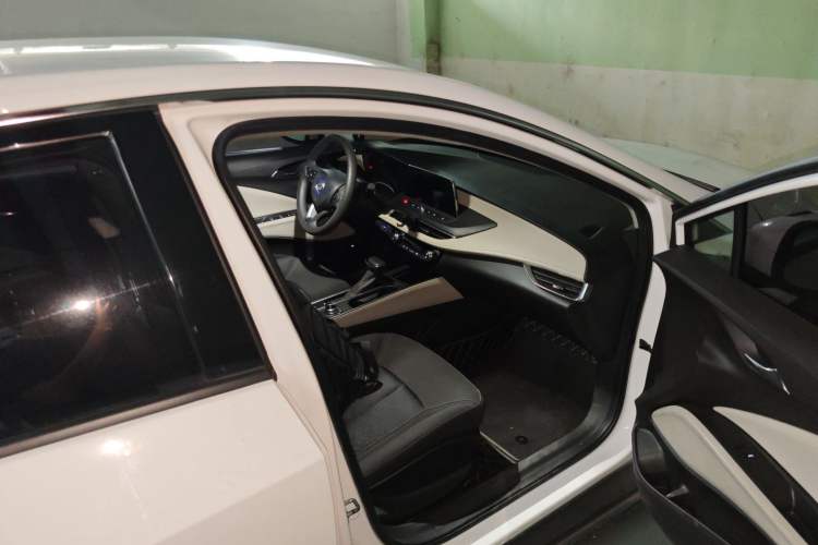 Used Buick Velite 6 2022 Plug-in Hybrid Connected Fashion Model
