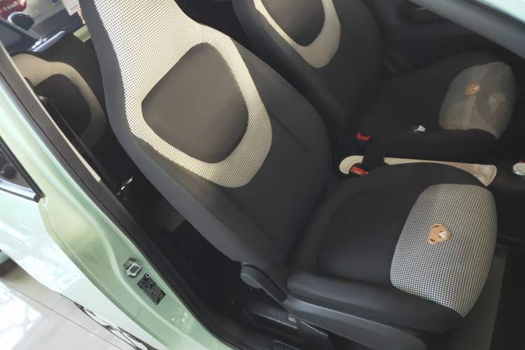 Used Wuling Hongguang MINIEV 2024 3rd Generation 215km Advanced Version
