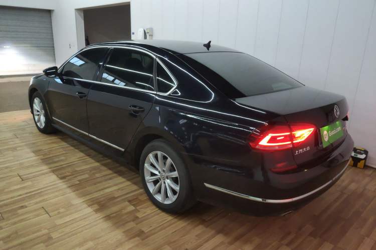 Used Volkswagen Passat 2016 330TSI DSG Luxury Edition
