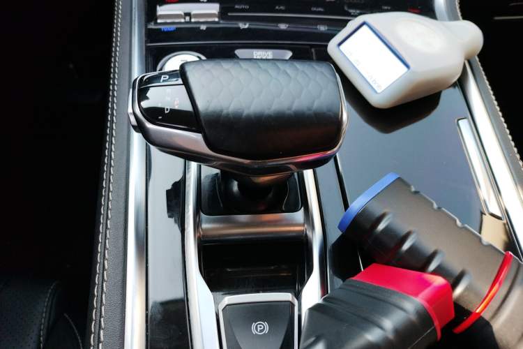 Used Changan CS85 COUPE 2019 1.5T DCT Luxury Version China VI Standard