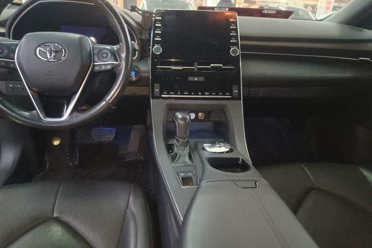 Used Toyota Avalon 2019 2.0L Luxury Edition China VI Standard

