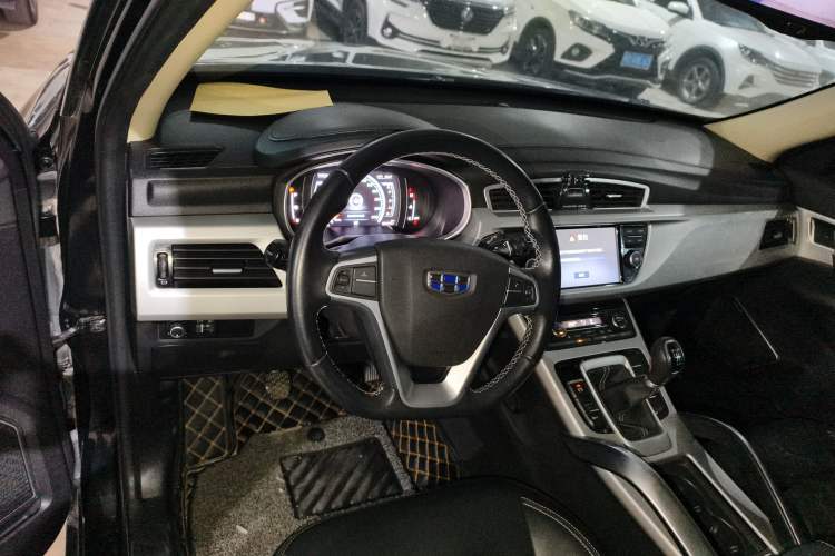 Used Geely Auto Emgrand X7 Sport 2016 2.0L Manual Smart Connect Version
