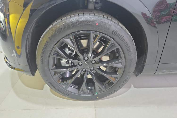 Used Zeekr 7X 2025 100 kWh Long-Range Rear-Wheel Drive with Intelligent Driving Features