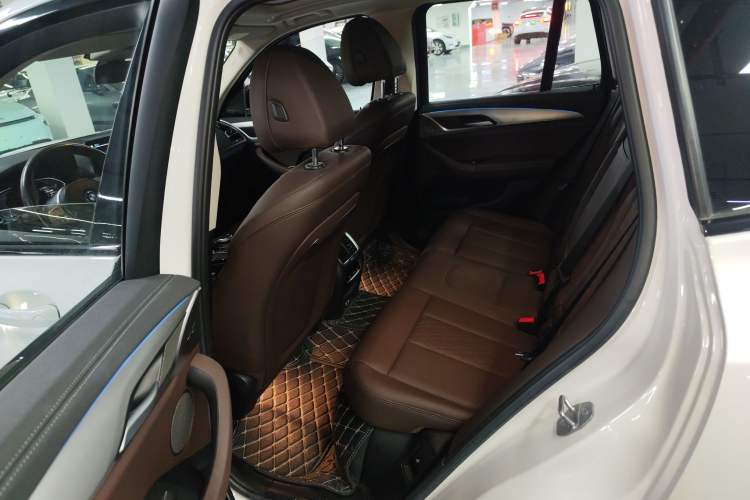 Used BMW iX3 2022 Leading Type
