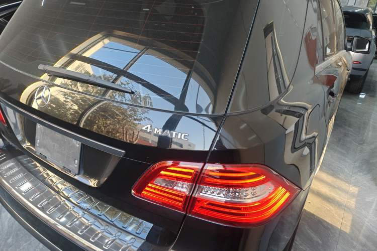 Used Mercedes-Benz M-Class 2014 ML 320 4MATIC
