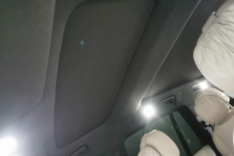 Used Li Auto L8 2023 Pro Model
